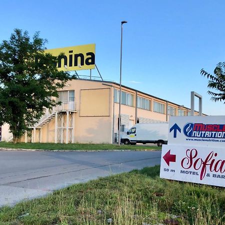 Motel Sofia Сезана Экстерьер фото